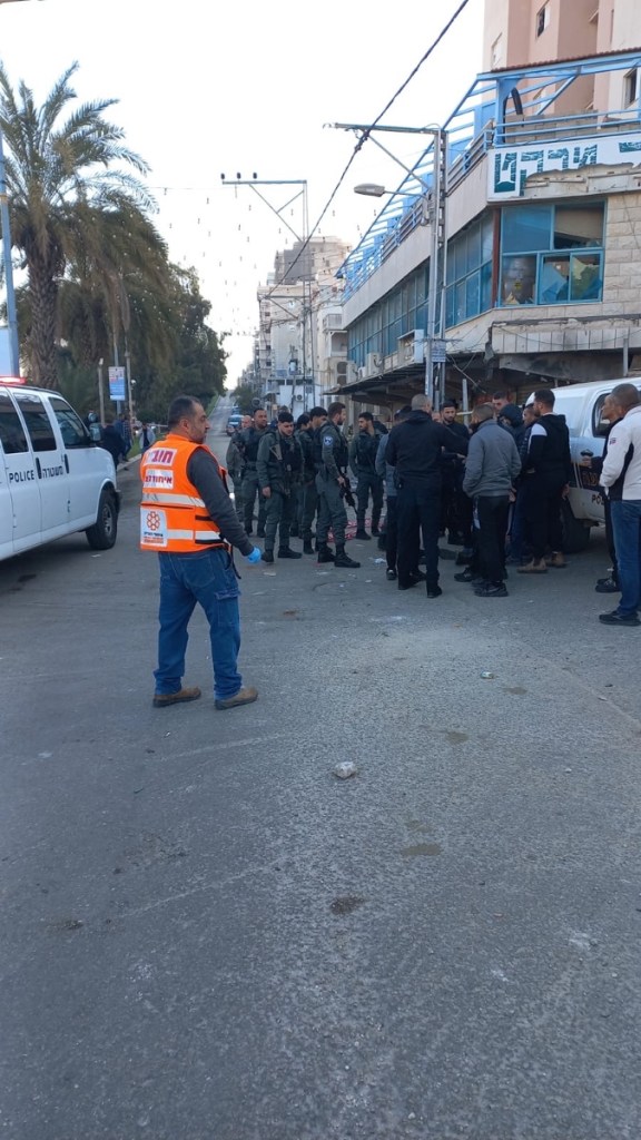 مقتل رجل وإصابة اثنين في حادثة عنف بمدينة الطيبة