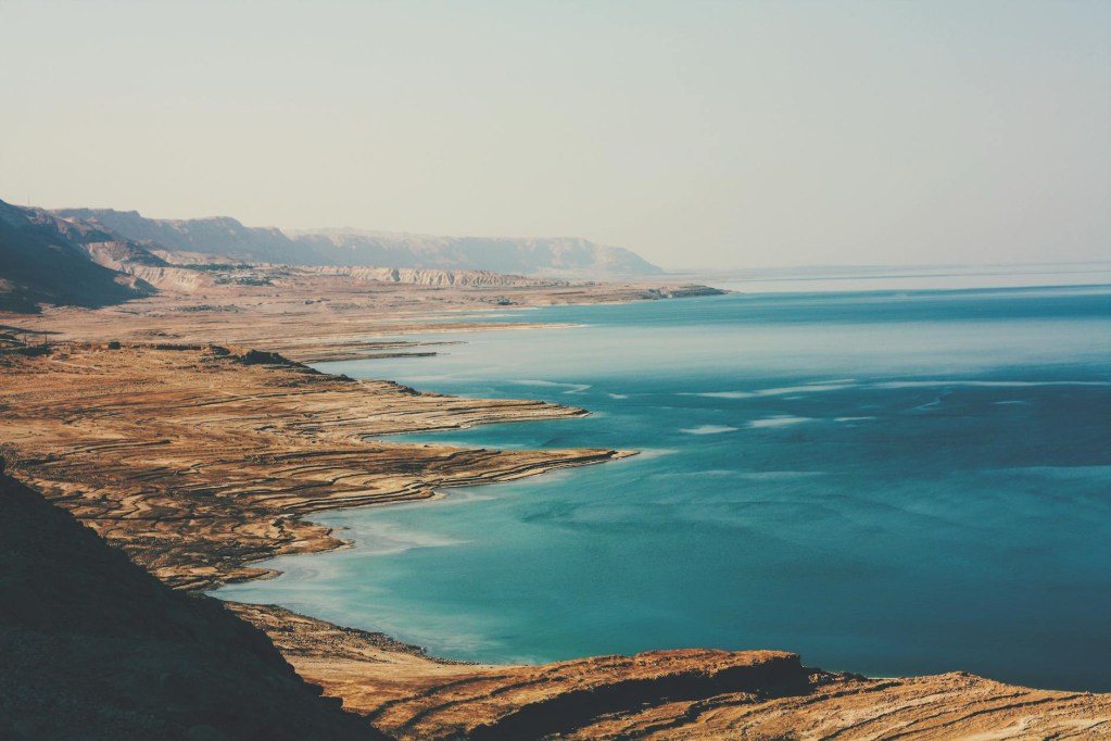 الطقس في البلاد: أمطار في أنحاء البلاد وتحذير من فيضانات في البحر الميت