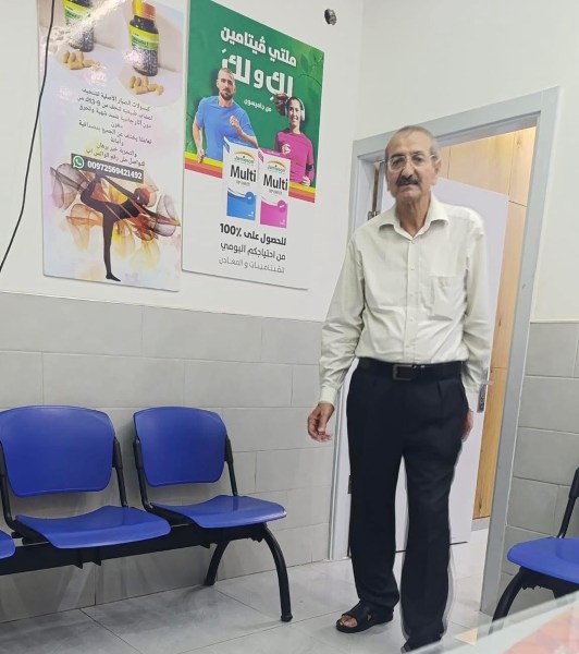 شخصية بارزة في مجال الطب من مدينة الظاهرية: الدكتور إسماعيل الطل