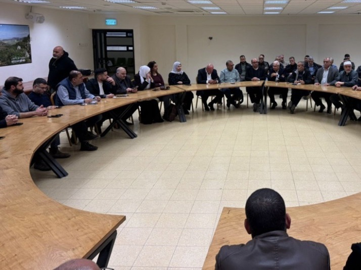 إضراب شامل في السلطات المحلية العربية غداً احتجاجاً على استهداف قيادات في “عرابة”