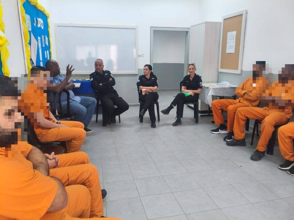 شراكة واسعة بقيادة بلدية رهط لتأهيل السجناء ولقاء ثان بسجن إيلا هذا الأسبوع