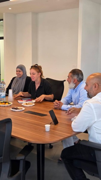 المديرة العامة لسلطة تطوير النقب تبحث مع مجلس حورة المشاريع التنموية والتربوية